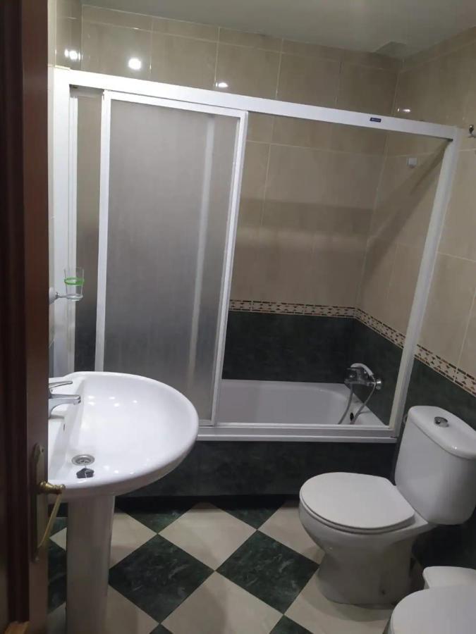 Apartamento 3 Dormitorios Frente A Hospital De Traumatologia กรานาดา ภายนอก รูปภาพ